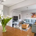 Appartement Bright And Peaceful Garden Near Areeta Metro Bilbao Getxo