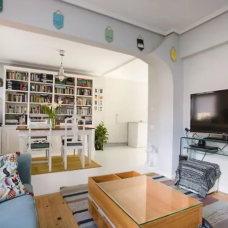 Lovely In Apartment